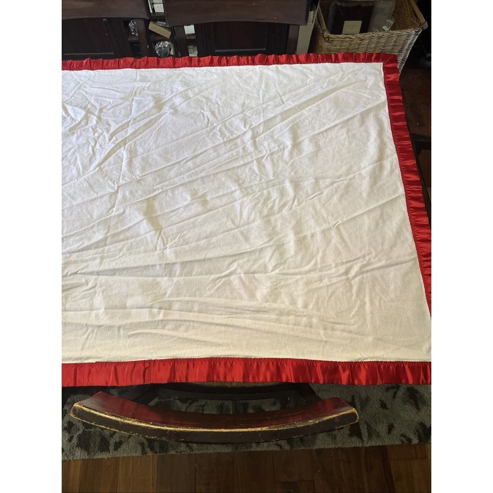 Vintage‎ 70s Strawberry Shortcake Flannel Blanket with Satin Trim Toddler Girls